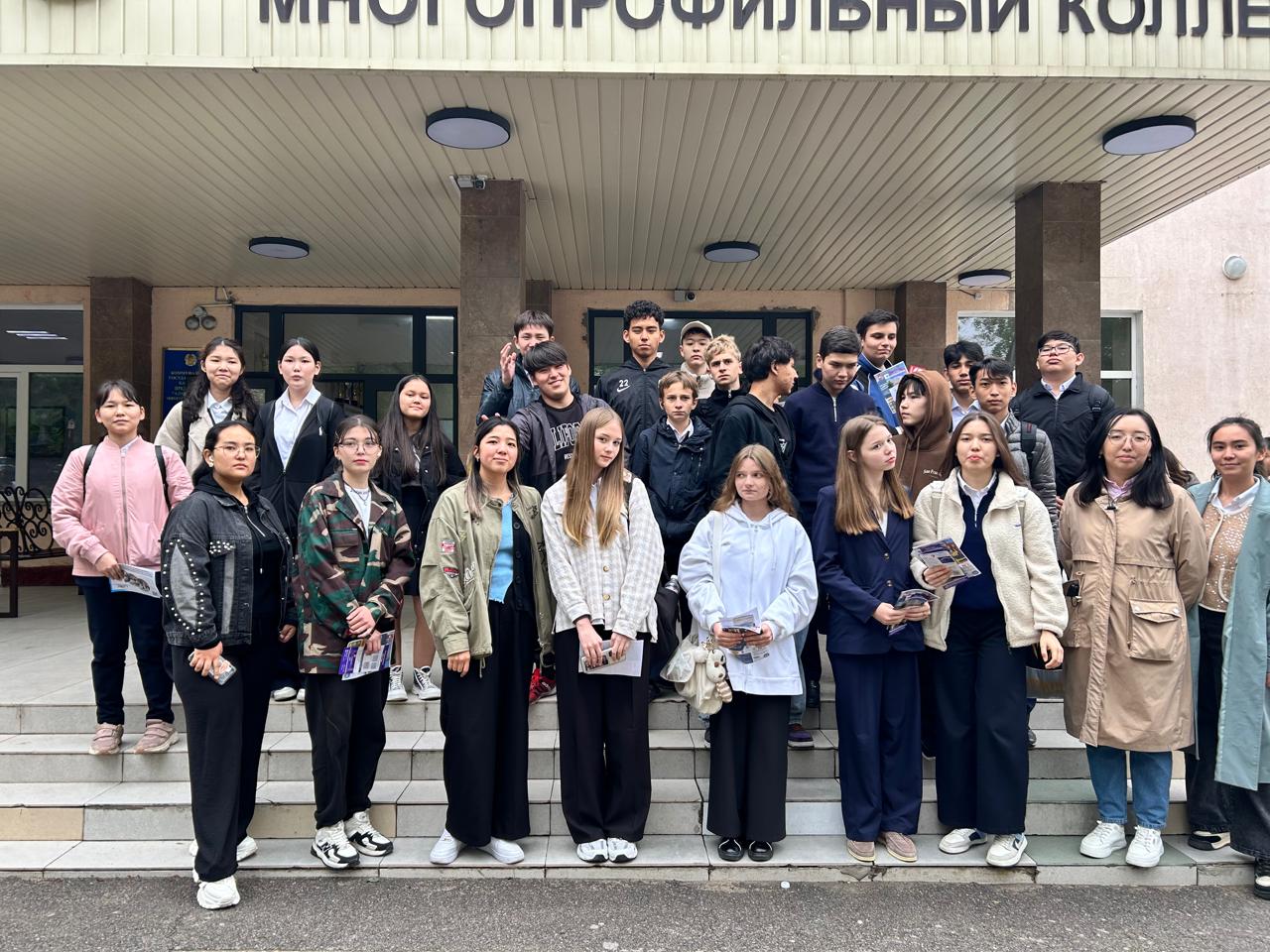 " Менің болашақ мамандығым" атты қалалық фестивальіне барып қайтты.