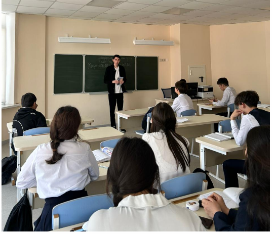 " Перспектива колледжінің белсенді  өкілдері келді. "