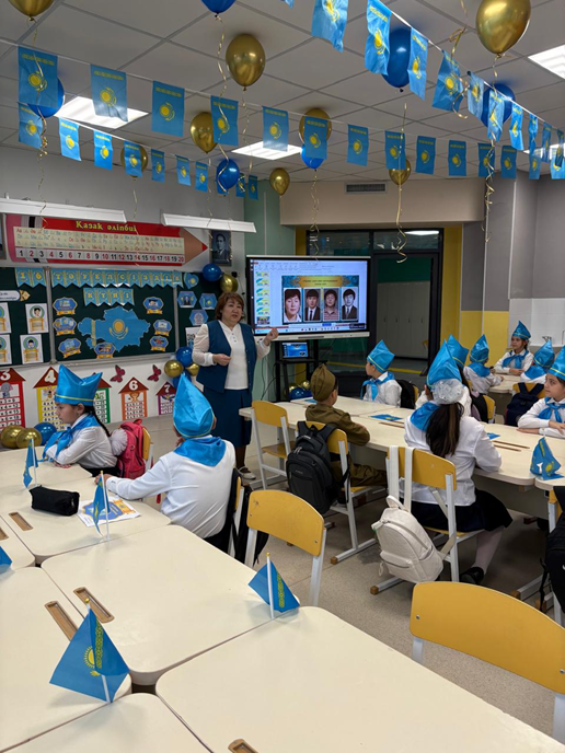 15 желтоқсан күні 4 «А» сыныбында «Қазақстан Республикасының Тәуелсіздік күніне» орай ашық сынып сағаты